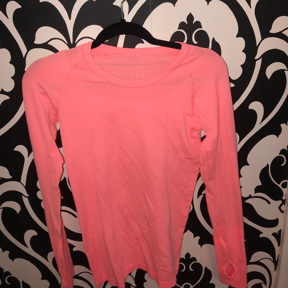 LULU lemon long sleeve top